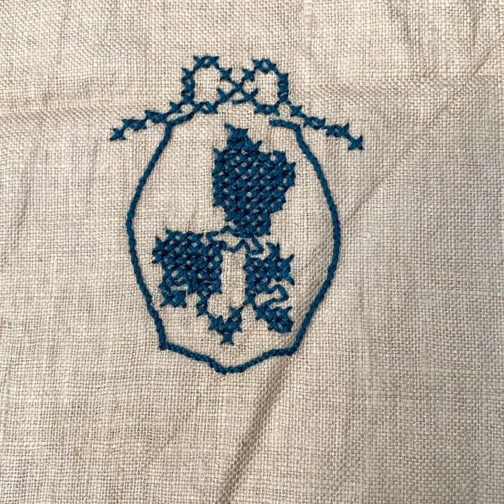 Cross Stitch Club Chair Arm Back Covers Unfinished Fabric Kit Vintage Blue Ecru